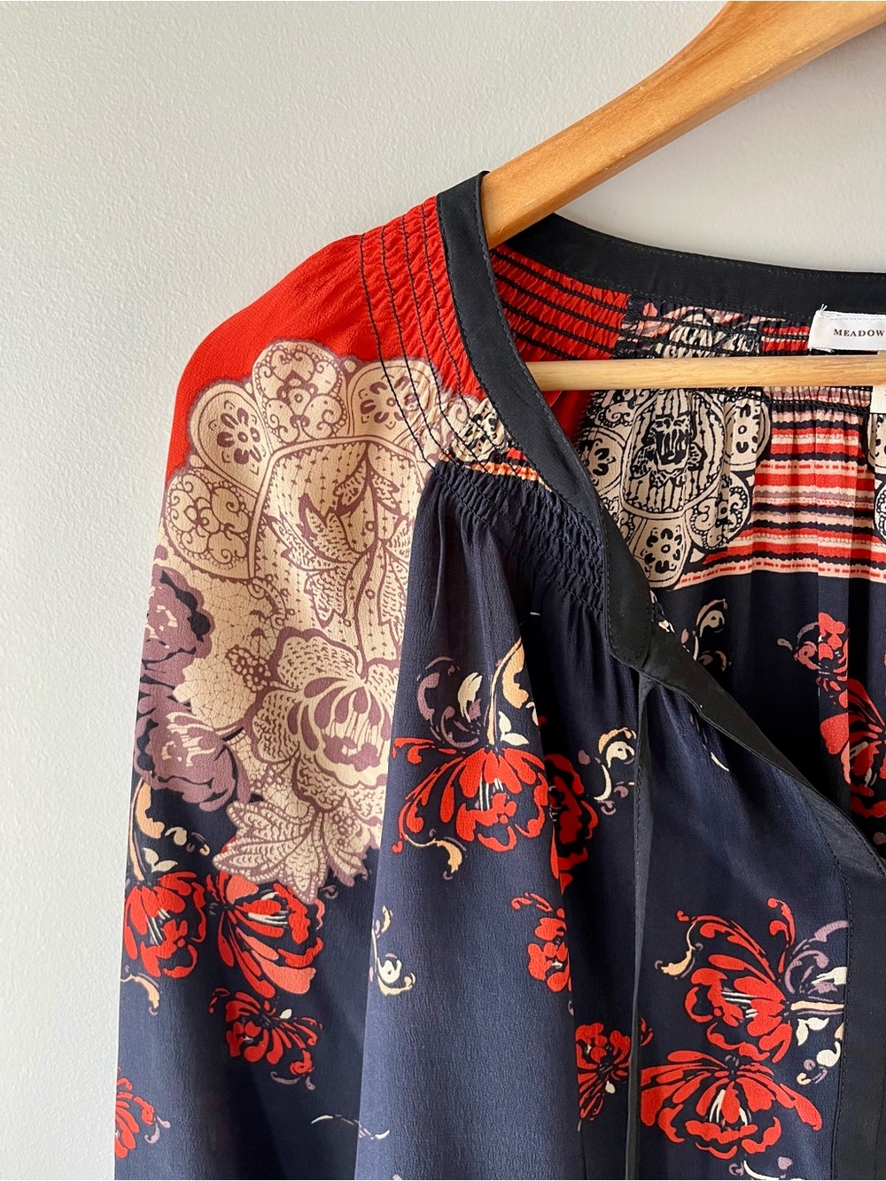 Meadow Rue 100% Silk Boho Peasant Style Tunic Blouse Size XS Navy Red Cream - Picture 6 of 8
